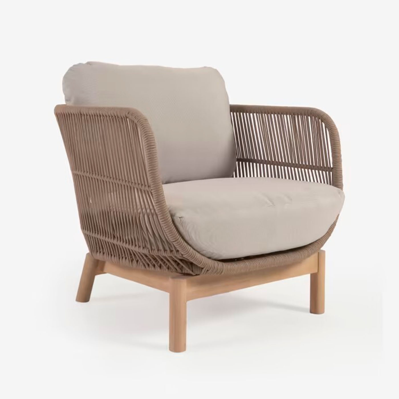 Butaca Catalina de cuerda beige y madera maciza deerda beige y madera maciza de