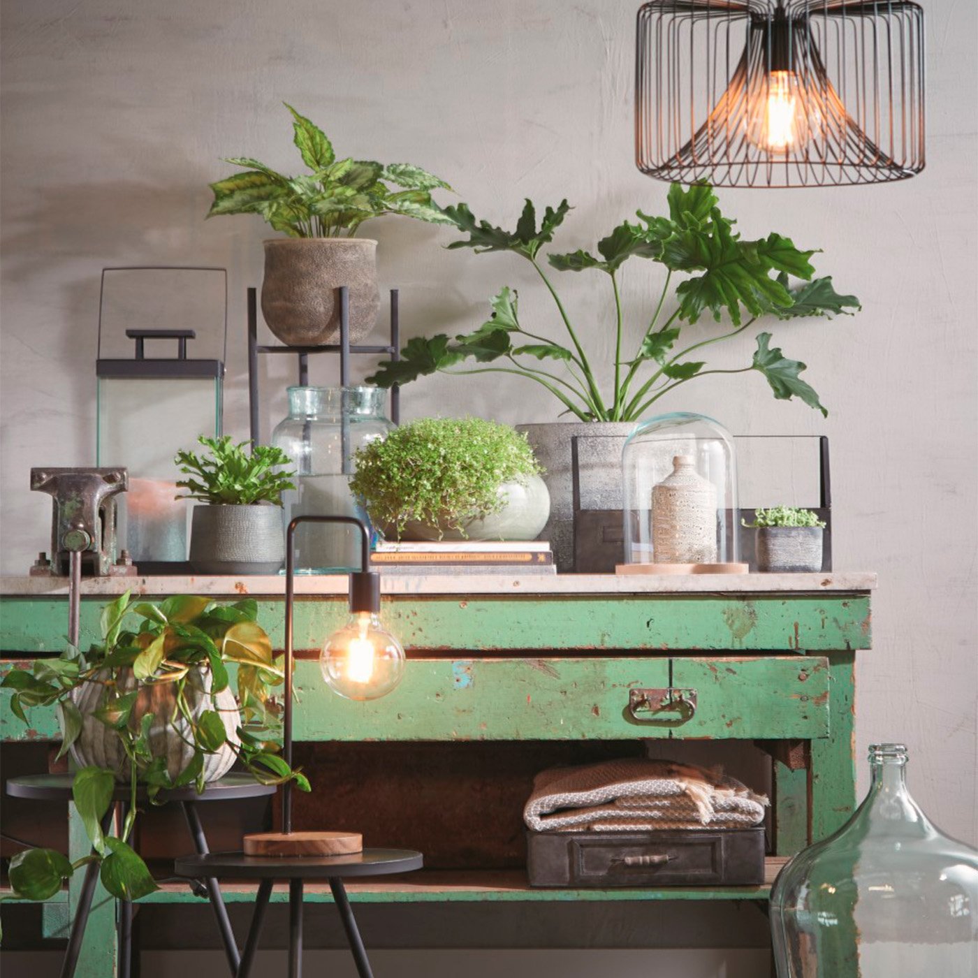 8718861108637-01s-03