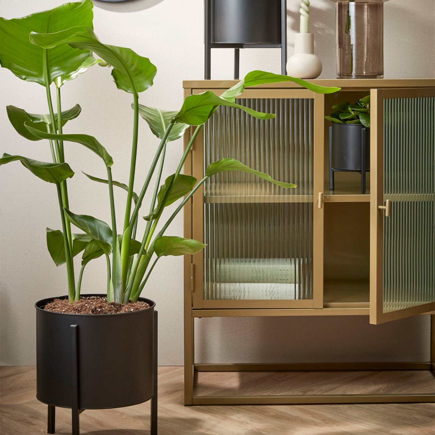 8718861517149-01s-01